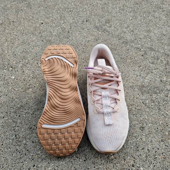 Nike Motiva - Picture 12 of 17